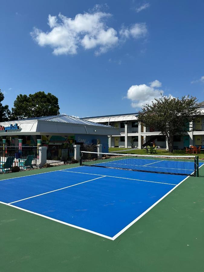 Hotel Mccoy - Art, Libations, Pool Society 大学城 外观 照片